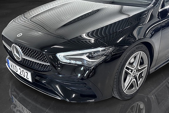 Mercedes-Benz CLA200 2 of 5