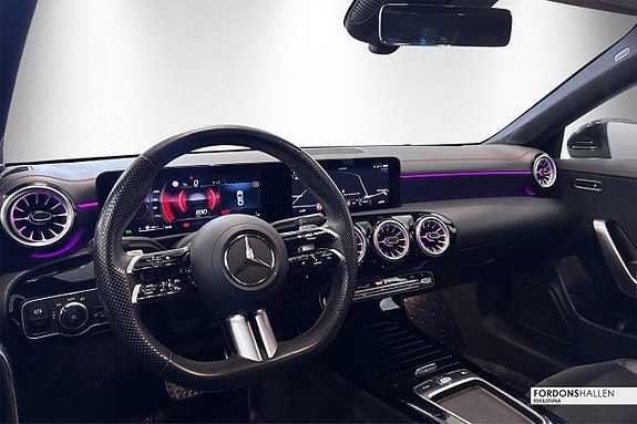 Mercedes-Benz CLA200 12 of 24