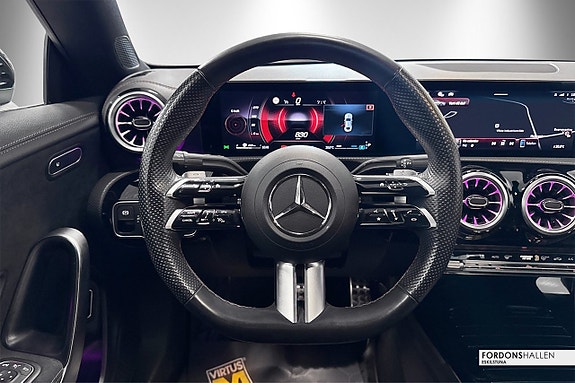 Mercedes-Benz CLA200 16 of 24