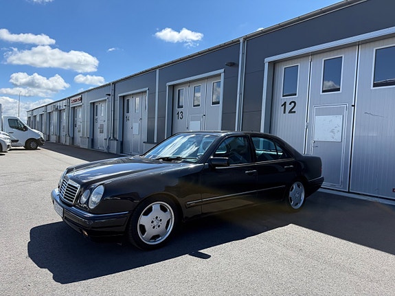 Mercedes-Benz E43 7 of 10