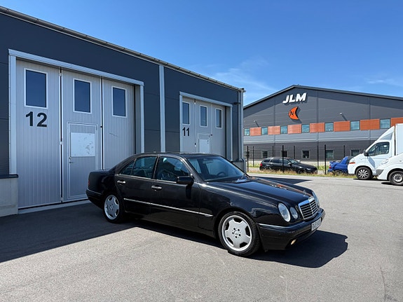 Mercedes-Benz E43 2 of 5