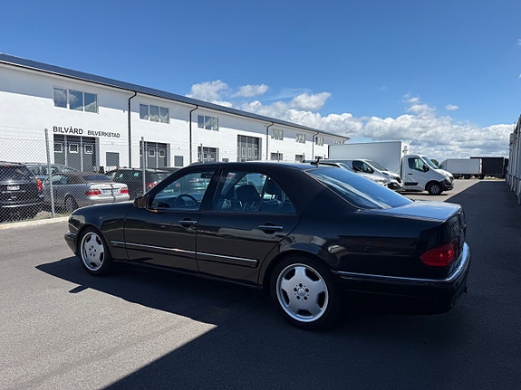 Mercedes-Benz E43 5 of 5