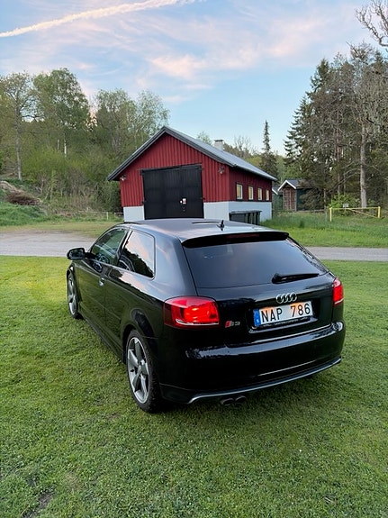 Audi S3 4 of 5