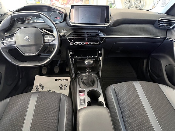 Peugeot 2008 11 of 15