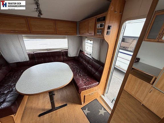 Polar 680 CTX Dinette, Skinnklädsel -06 18 of 21