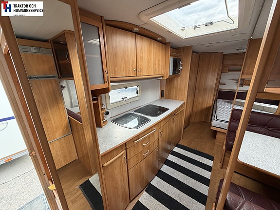 Polar 680 CTX Dinette, Skinnklädsel -06 10 of 21