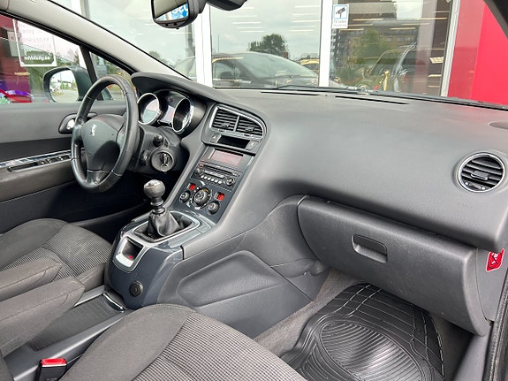 Peugeot 5008 7 of 13
