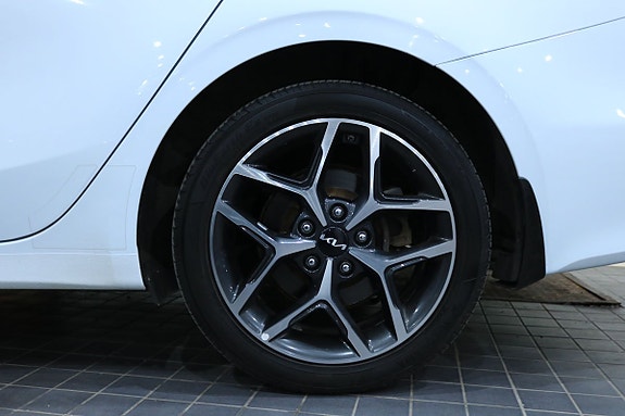 Kia Ceed 17 of 30