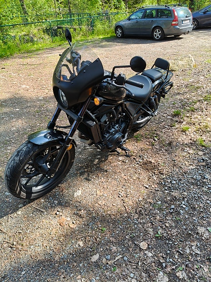 Honda CMX1100 2 of 4