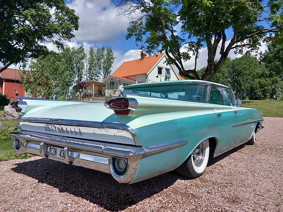 Oldsmobile 88 7 of 25