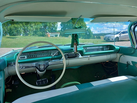 Oldsmobile 88 16 of 25