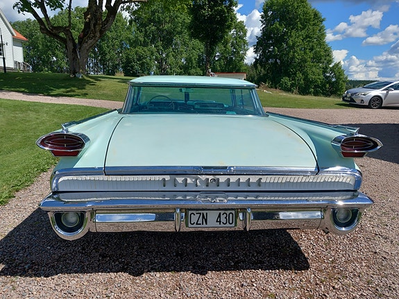 Oldsmobile 88 9 of 25