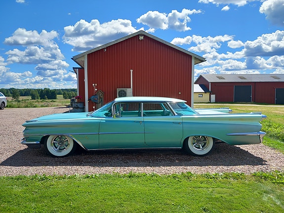 Oldsmobile 88 12 of 25