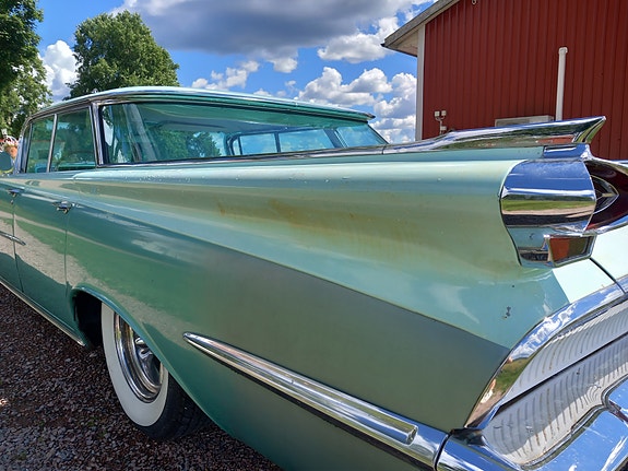 Oldsmobile 88 11 of 25