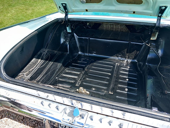 Oldsmobile 88 22 of 25