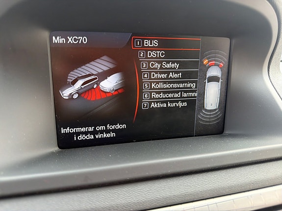 Volvo XC70 15 of 30