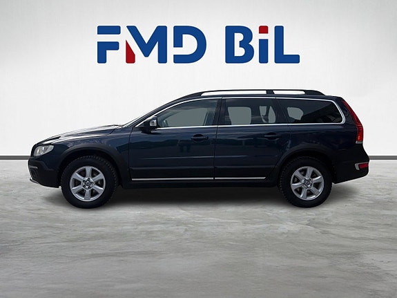Volvo XC70 2 of 5