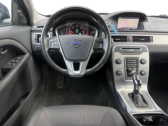 Volvo XC70 10 of 30