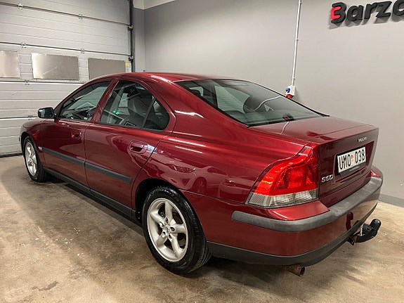 Volvo S60 3 of 5