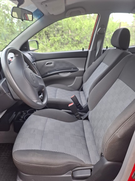 Kia Picanto 8 of 15