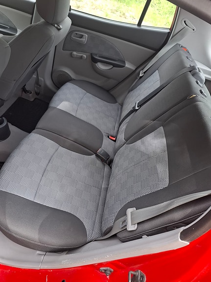 Kia Picanto 10 of 15