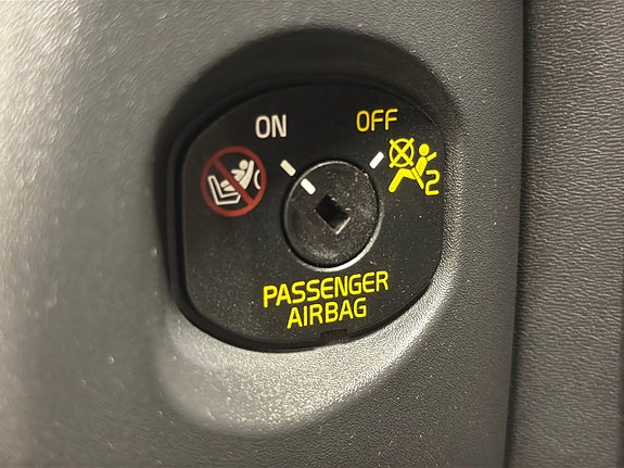 Volvo V70 22 of 25