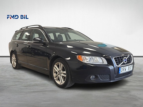 Volvo V70 4 of 25