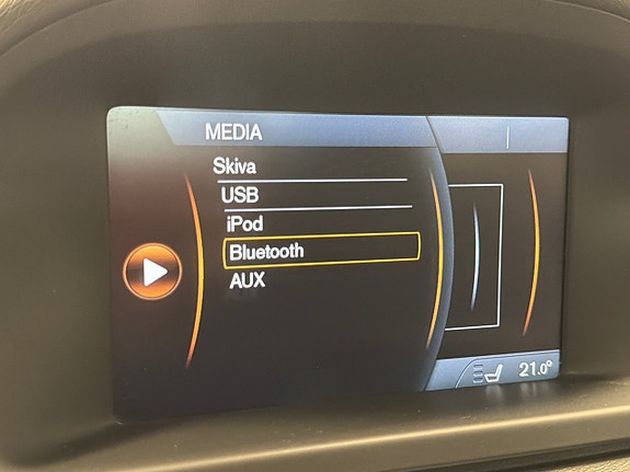 Volvo V70 18 of 25