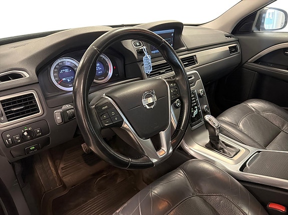 Volvo V70 8 of 25