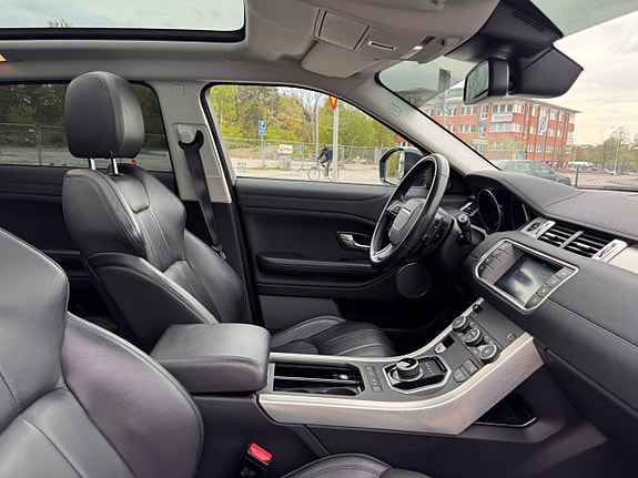 Land Rover Range Rover Evoque 2 of 5