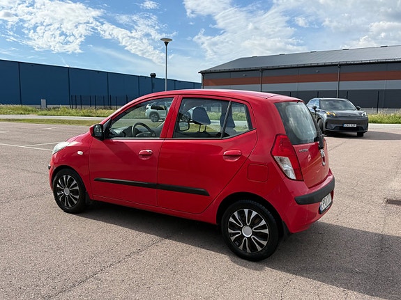 Hyundai i10 3 of 5