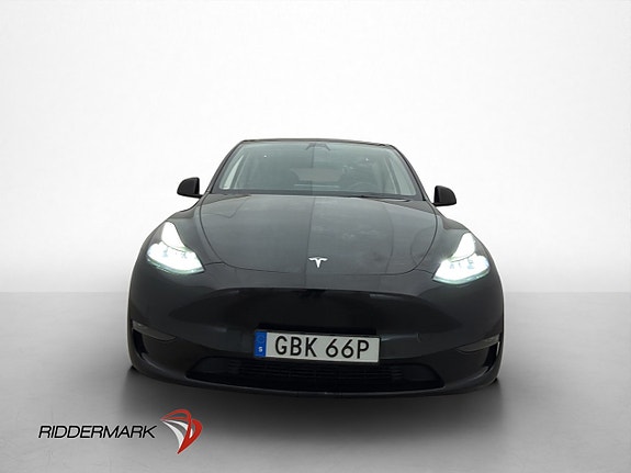 Tesla Model Y 3 of 5
