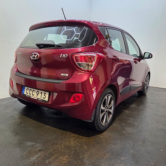 Hyundai i10 9 of 13