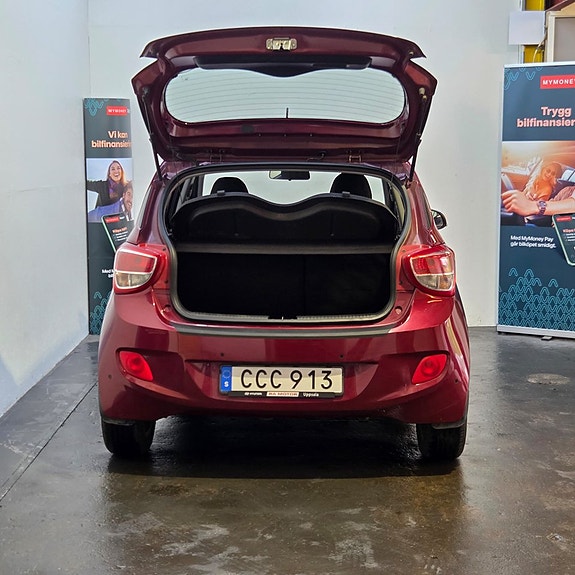 Hyundai i10 10 of 13
