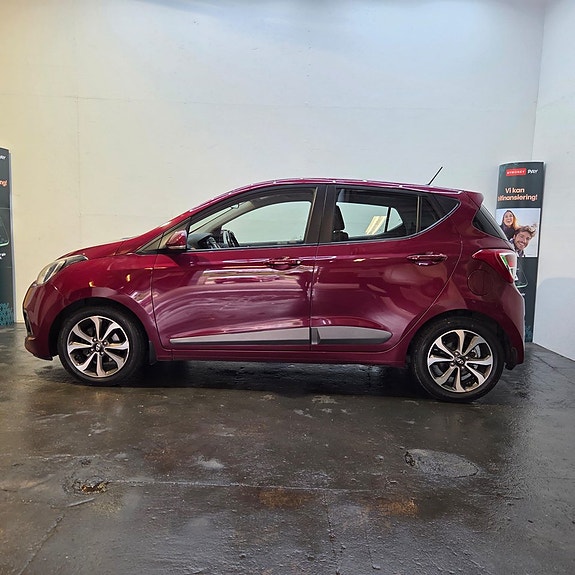 Hyundai i10 3 of 13