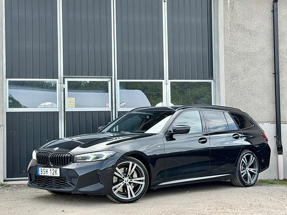 BMW 330d 2 of 5