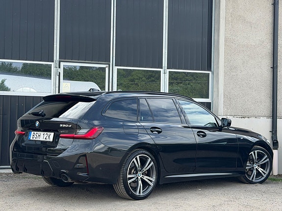 BMW 330d 5 of 5