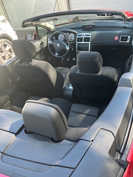 Peugeot 307 CC 6 of 7