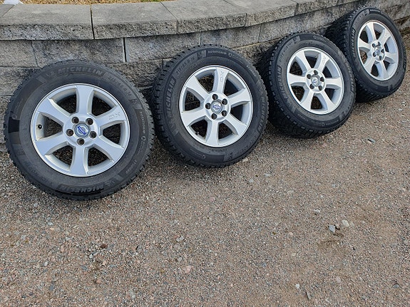 Volvo XC70 22 of 24
