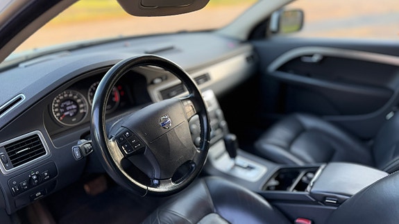 Volvo XC70 9 of 24