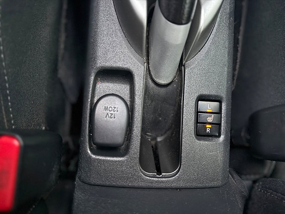 Toyota Auris 27 of 30