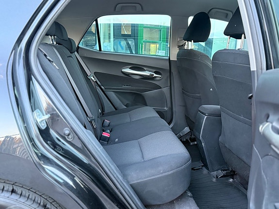 Toyota Auris 6 of 30