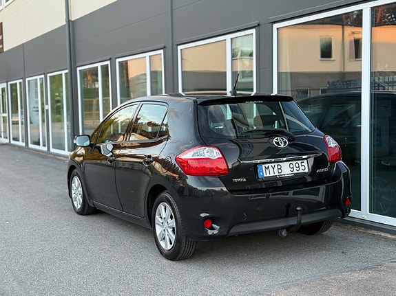Toyota Auris 18 of 30