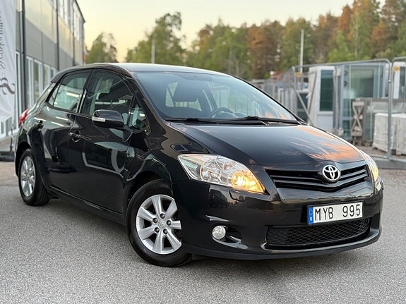 Toyota Auris 15 of 30