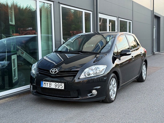 Toyota Auris 16 of 30
