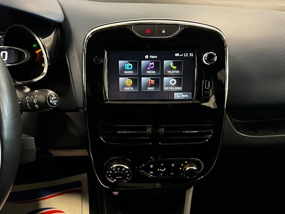 Renault Clio 20 of 22