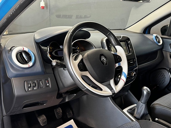 Renault Clio 9 of 22