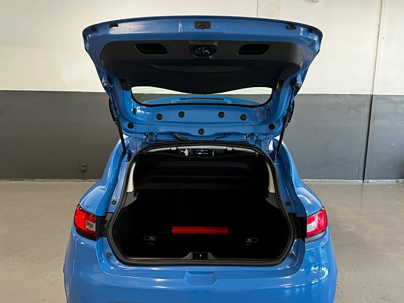 Renault Clio 8 of 22