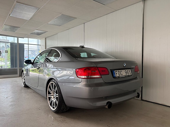 BMW 335i 3 of 9