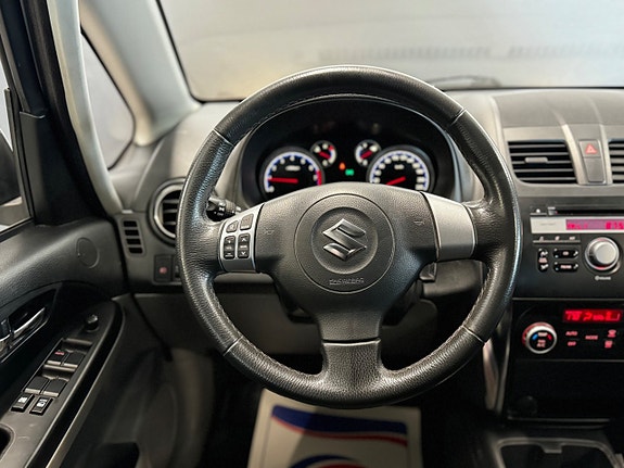 Suzuki SX4 14 of 19